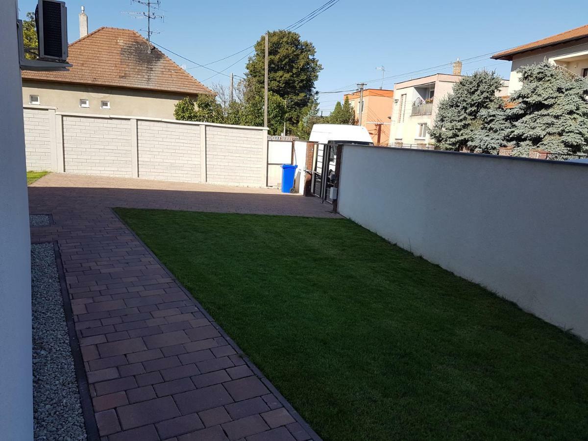 Apartment J&D Dunajská Streda Exterior foto